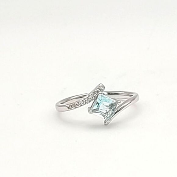 Princess cut sterling silver, synthetic aquamarine stone, size 8 - Picture 1 of 8